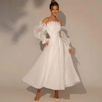 Στράπλες Ruched Bodice Organza Για Το Γαμήλιο Φόρεμα Με Αποσπώμενη Μακριά Μανίκια Τσάι LengthEmpire Νυφικά Φορέματα