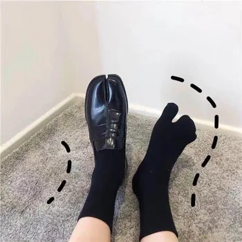 Ιαπωνικό Στυλ Γυναίκες Κτενισμένο Βαμβάκι Κάλτσες Tabi Στερεό Μαύρο Λευκό Καλοκαίρι Αντιολισθητικό Harajuku Δύο Toe Κάλτσες Με Δάχτυλα Άνδρες Ρεύματος