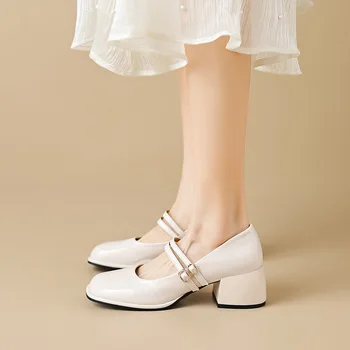 Το 2023 άνοιξη γυναικών παπούτσια γυναικείου υψηλά τακούνια Casual Mary Janes λευκό τετράγωνο toe σχεδιασμός σταδιοδρομίας και μετακινήσεις κορέας στυλ 41-43