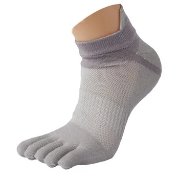 Τρέχοντας Κάλτσες Casual 1pair Δάχτυλο αθλητών Αναπνεύσιμος Απλή Άνεση Στερεό Χρώμα Αόρατο Πλέγμα Πέντε Toe Meias Κάλτσες
